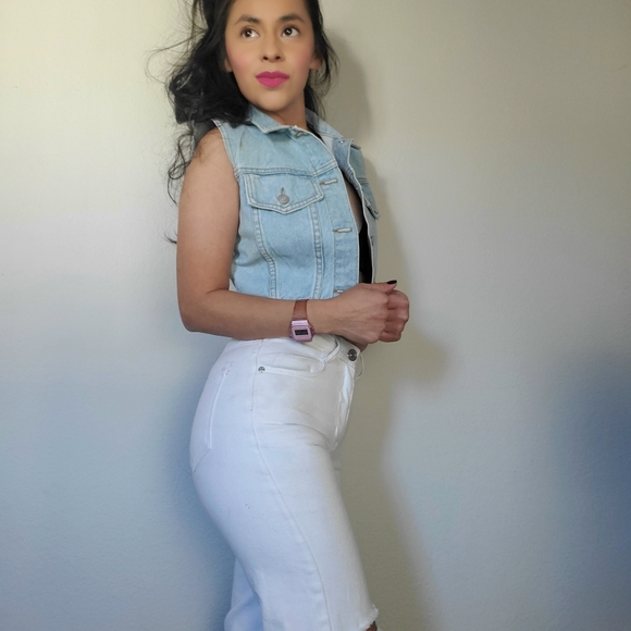 Vest - Picture 8 of 11